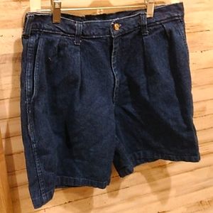 Harbor One women's shorts.     Box 42